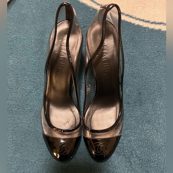 Chanel clear pvc black patent pumps. CC logo size 38 US 7.5 - Picture 2 of 9